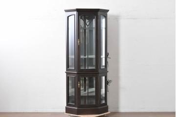 中古　美品　カリモク家具(karimoku)　多面ガラスのショーケース　定価約25万円　(R-087758)