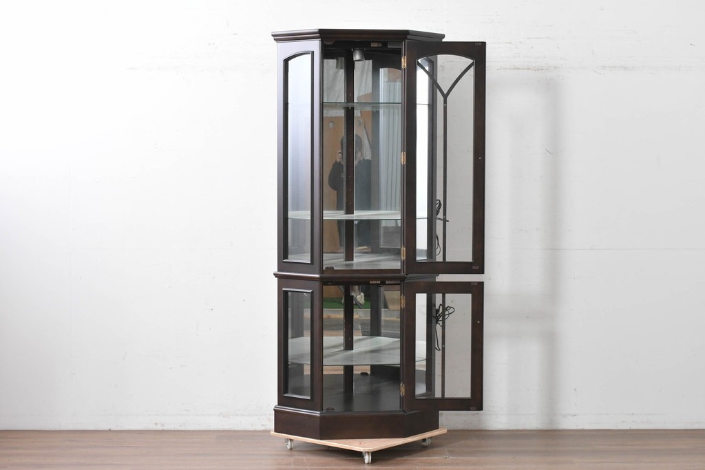 中古　美品　カリモク家具(karimoku)　多面ガラスのショーケース　定価約25万円　(R-087758)