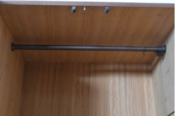 和製ヴィンテージ　希少デザイン　チーク材　丸い引き手が印象的なワードローブ　(R-087760)