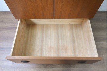 和製ヴィンテージ　希少デザイン　チーク材　丸い引き手が印象的なワードローブ　(R-087760)