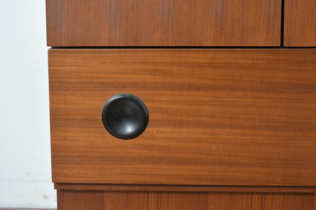 和製ヴィンテージ　希少デザイン　チーク材　丸い引き手が印象的なワードローブ　(R-087760)