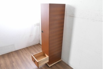 和製ヴィンテージ　希少デザイン　チーク材　丸い引き手が印象的なワードローブ　(R-087761)