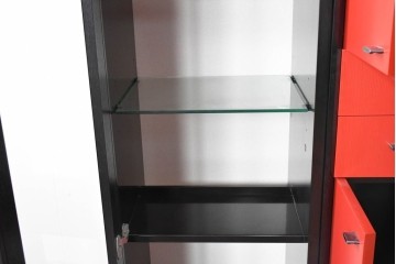 中古　美品　高級品!!　モリシゲ(MORISHIGE/森繁)　マリーナ　目の覚めるような赤と黒の配色が魅力の照明付き特大キャビネット　定価200万円以上　※搬入時に分解可能　(R-087762)