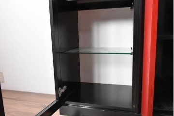 中古　美品　高級品!!　モリシゲ(MORISHIGE/森繁)　マリーナ　目の覚めるような赤と黒の配色が魅力の照明付き特大キャビネット　定価200万円以上　※搬入時に分解可能　(R-087762)