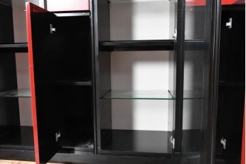 中古　美品　高級品!!　モリシゲ(MORISHIGE/森繁)　マリーナ　目の覚めるような赤と黒の配色が魅力の照明付き特大キャビネット　定価200万円以上　※搬入時に分解可能　(R-087762)