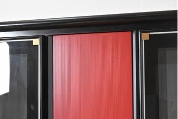 中古　美品　高級品!!　モリシゲ(MORISHIGE/森繁)　マリーナ　目の覚めるような赤と黒の配色が魅力の照明付き特大キャビネット　定価200万円以上　※搬入時に分解可能　(R-087762)