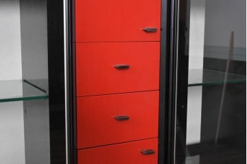中古　美品　高級品!!　モリシゲ(MORISHIGE/森繁)　マリーナ　目の覚めるような赤と黒の配色が魅力の照明付き特大キャビネット　定価200万円以上　※搬入時に分解可能　(R-087762)