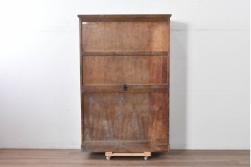 中古　北海道民芸家具　HM165K　格子ガラスと重厚な佇まいが魅力の食器棚　(R-087764)