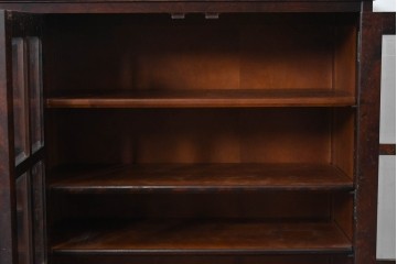 《台輪取り付け加工費込み》　中古　北海道民芸家具　格子ガラス扉のキャビネット　(R-087765)