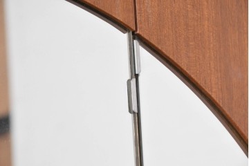 和製ヴィンテージ　希少デザイン　チーク材　丸鏡が印象的なミラー扉付きチェスト　(R-087767)