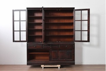 中古　北海道民芸家具　OM168特注品　カバ材　重厚な雰囲気の収納棚　(R-087768)