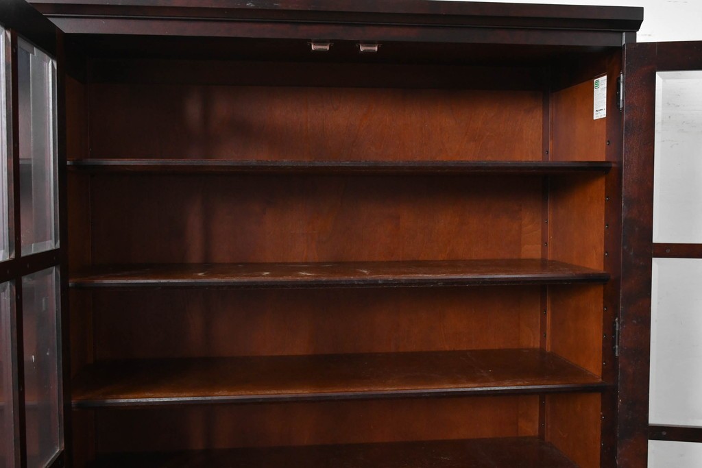 中古　北海道民芸家具　OM168特注品　カバ材　重厚な雰囲気の収納棚　(R-087768)