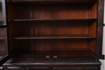 中古　北海道民芸家具　OM168特注品　カバ材　重厚な雰囲気の収納棚　(R-087768)