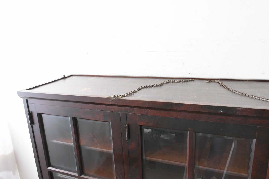 中古　北海道民芸家具　OM168特注品　カバ材　重厚な雰囲気の収納棚　(R-087768)