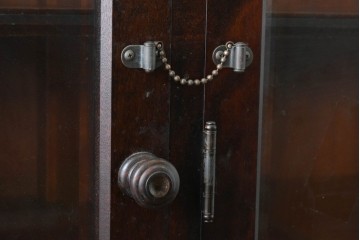 中古　北海道民芸家具　OM168特注品　カバ材　重厚な雰囲気の収納棚　(R-087768)