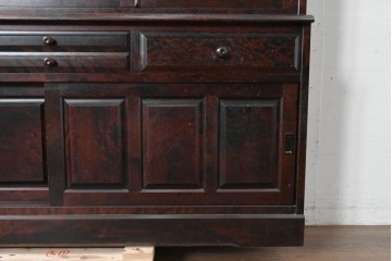 中古　北海道民芸家具　OM168特注品　カバ材　重厚な雰囲気の収納棚　(R-087768)