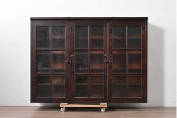 《台輪取り付け加工費込み》中古　北海道民芸家具　カバ材　格子ガラス扉のキャビネット　(R-087769)