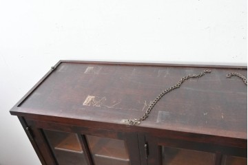 《台輪取り付け加工費込み》中古　北海道民芸家具　カバ材　格子ガラス扉のキャビネット　(R-087769)