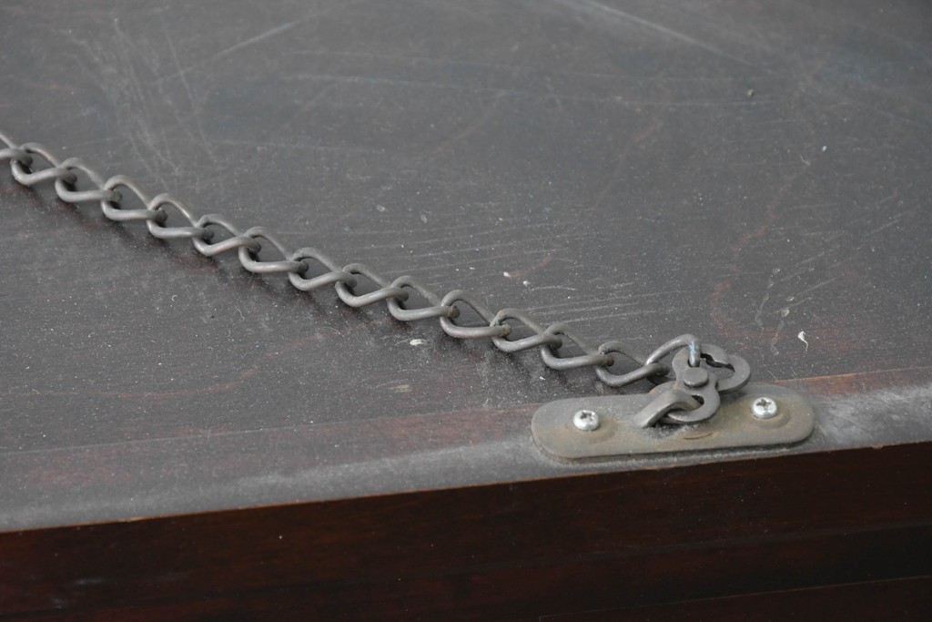 《台輪取り付け加工費込み》中古　北海道民芸家具　カバ材　格子ガラス扉のキャビネット　(R-087769)