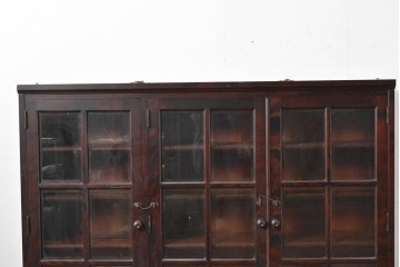 《台輪取り付け加工費込み》中古　北海道民芸家具　カバ材　格子ガラス扉のキャビネット　(R-087769)