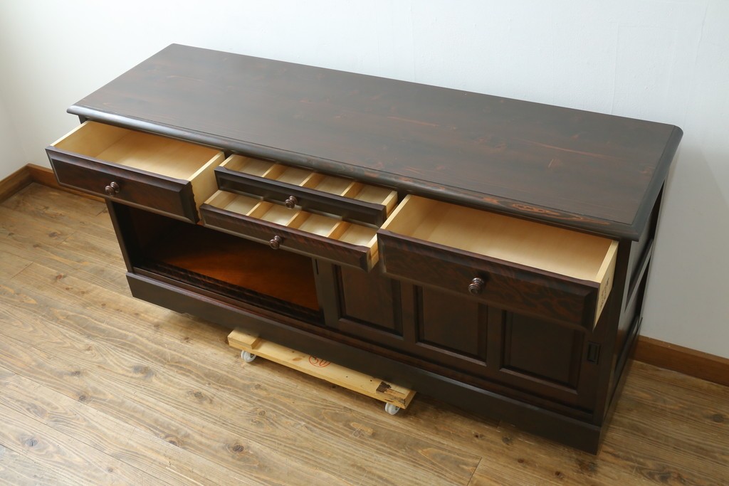 中古　北海道民芸家具　カバ材　端正なフォルムのテレビボード　(R-087770)