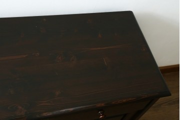 中古　北海道民芸家具　カバ材　端正なフォルムのテレビボード　(R-087770)