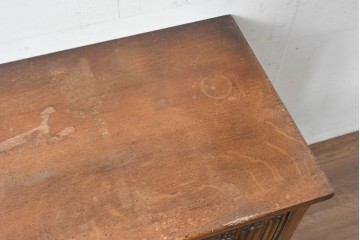 イギリスヴィンテージ　オーク材　リネンフォールドの伝統模様が施されたデスク　(R-087773)