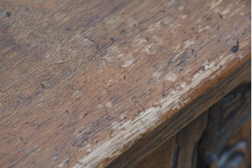 イギリスヴィンテージ　オーク材　リネンフォールドの伝統模様が施されたデスク　(R-087773)