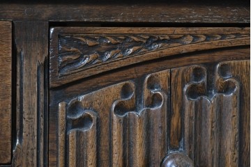 イギリスヴィンテージ　オーク材　リネンフォールドの伝統模様が施されたデスク　(R-087773)