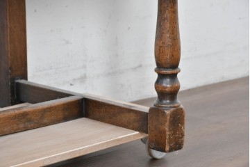 イギリスヴィンテージ　オーク材　リネンフォールドの伝統模様が施されたデスク　(R-087773)