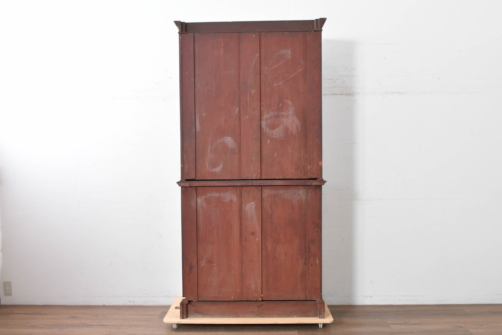 イギリスアンティーク　高級品!!　マホガニー材　優美な装飾と贅沢なレザートップのビューローブックケース　(R-087775)