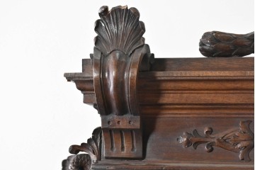 フランスアンティーク　ウォールナット材　豪華絢爛な彫刻装飾が目を惹くスライド天板付きミラーバックキャビネット　(R-087776)