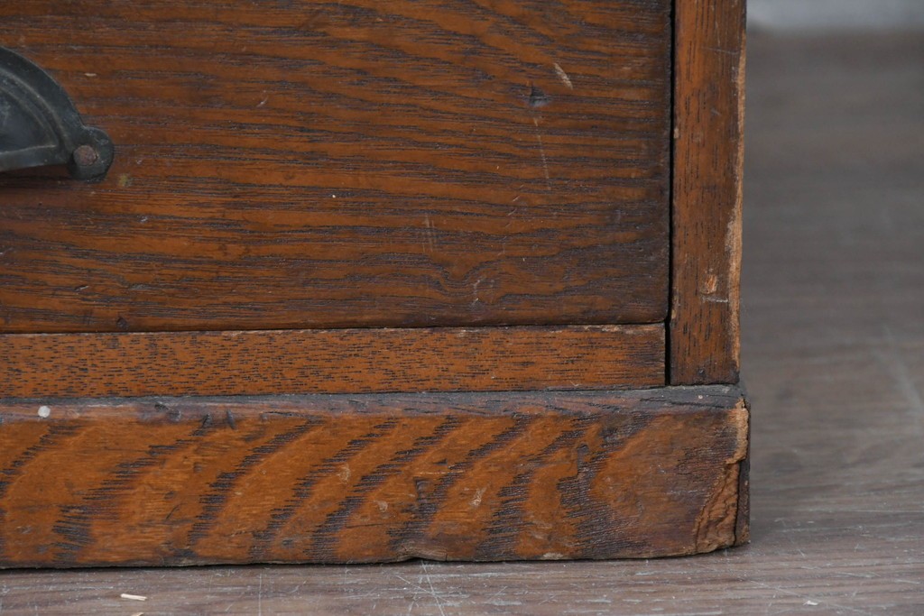 和製アンティーク　栓材　引き出し7杯のレトロなサイドチェスト　(R-087777)