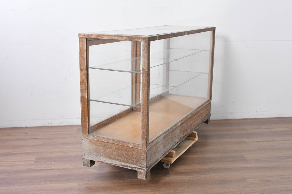 和製ヴィンテージ　楢(ナラ)材　素朴な風合いが魅力のガラスショーケース　(R-087781)