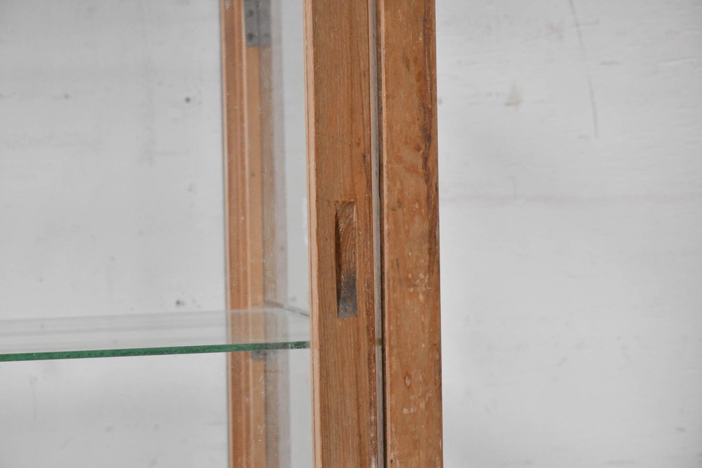 和製ヴィンテージ　楢(ナラ)材　素朴な風合いが魅力のガラスショーケース　(R-087781)