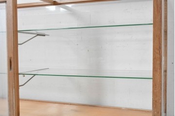 和製ヴィンテージ　楢(ナラ)材　素朴な風合いが魅力のガラスショーケース　(R-087781)