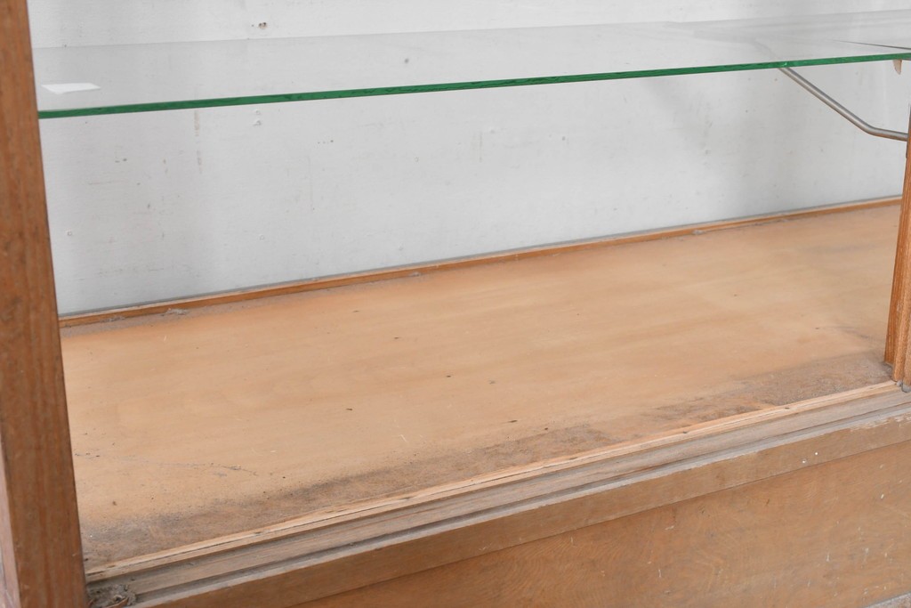 和製ヴィンテージ　楢(ナラ)材　素朴な風合いが魅力のガラスショーケース　(R-087781)