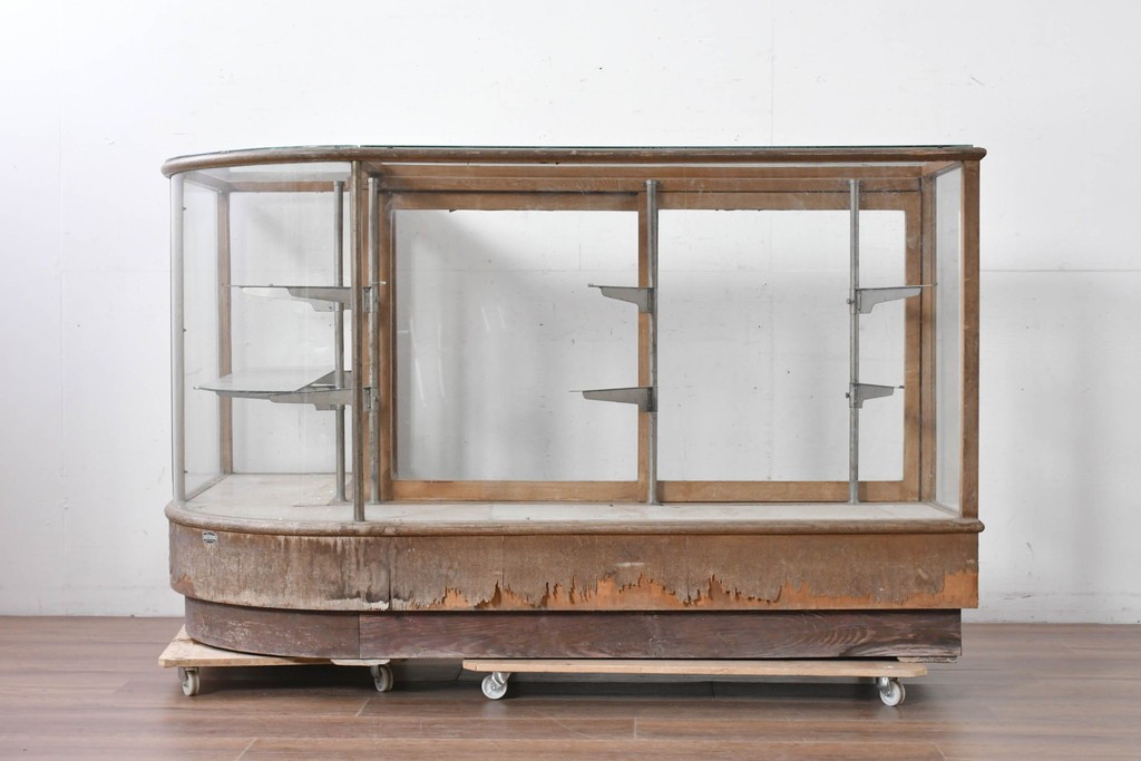 和製ヴィンテージ　伊藤製作所　曲げガラス　レトロな木製フレームの引き出し付きL型ガラスショーケース　(R-087782)