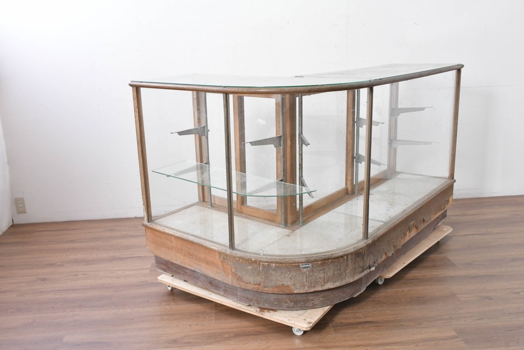 和製ヴィンテージ　伊藤製作所　曲げガラス　レトロな木製フレームの引き出し付きL型ガラスショーケース　(R-087782)