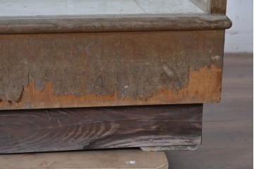 和製ヴィンテージ　伊藤製作所　曲げガラス　レトロな木製フレームの引き出し付きL型ガラスショーケース　(R-087782)