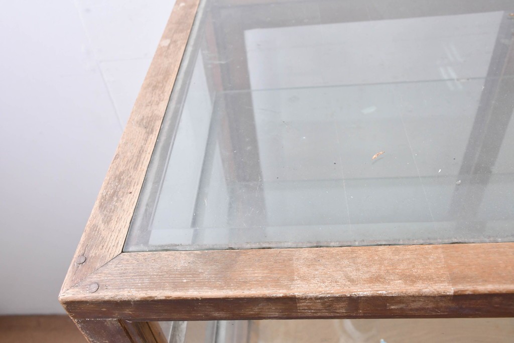 和製ヴィンテージ　楢(ナラ)材　味わい深い木肌が魅力のガラスショーケース　(R-087783)