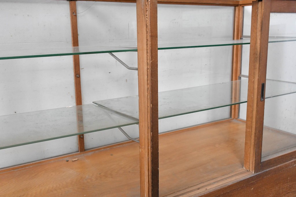 和製ヴィンテージ　楢(ナラ)材　味わい深い木肌が魅力のガラスショーケース　(R-087783)