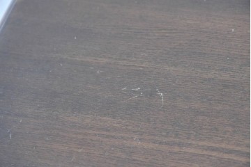 イギリスヴィンテージ　Bevan Funnell(べヴァン ファンネル)　Reprodux(リプロダックス)シリーズ　オーク材　アーチ型のステンドグラスや彫刻装飾が魅力のアンティーク調キャビネット　(R-087785)