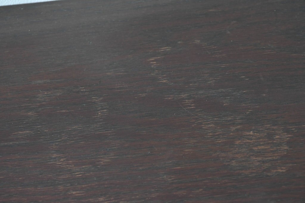 イギリスアンティーク　Jaycee Furniture(ジェイシーファニチャー)　オーク材　ガラス扉に幾何学的な意匠が施されたキャビネット　(R-087786)