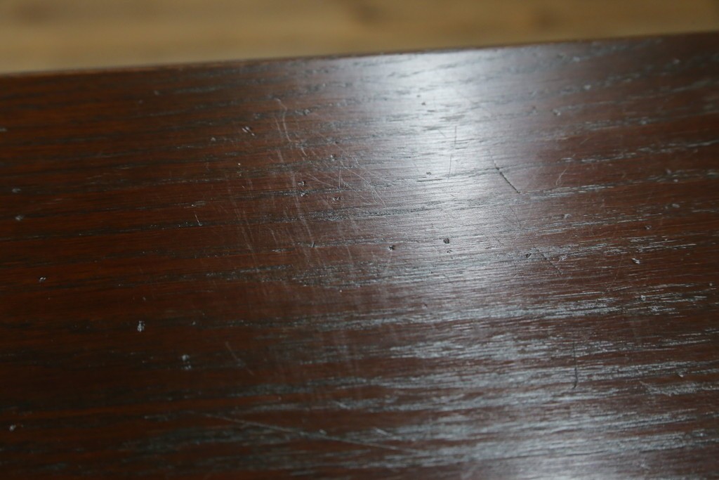 イギリスアンティーク　Jaycee Furniture(ジェイシーファニチャー)　オーク材　ガラス扉に幾何学的な意匠が施されたキャビネット　(R-087786)