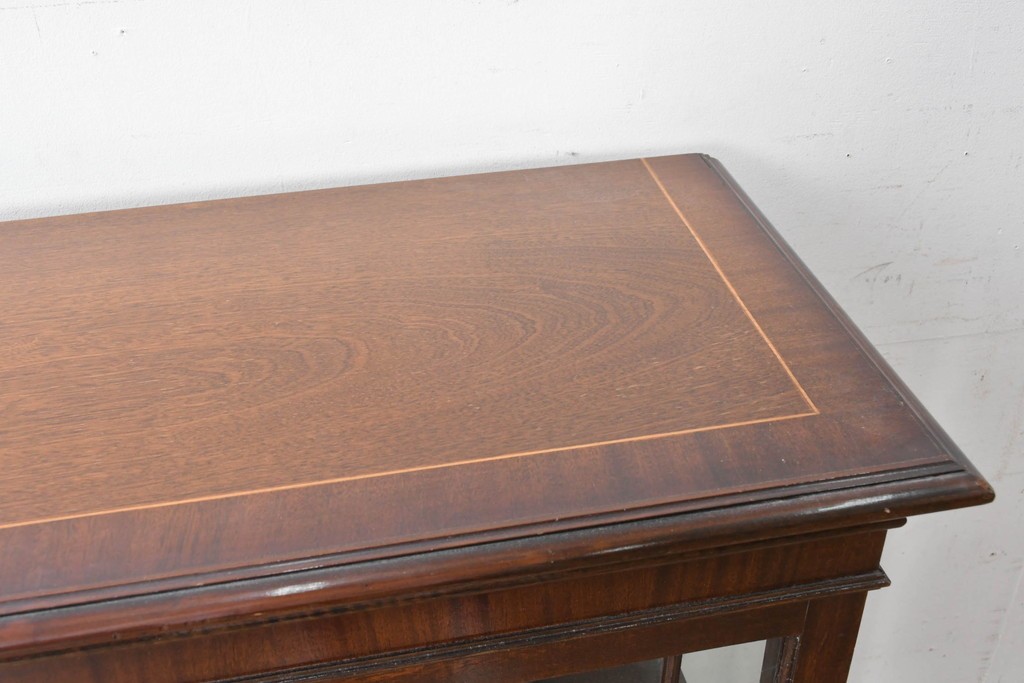 イギリスアンティーク　マホガニー材　幾何学模様のガラス扉が目を引く上品なブックケース　(R-087787)