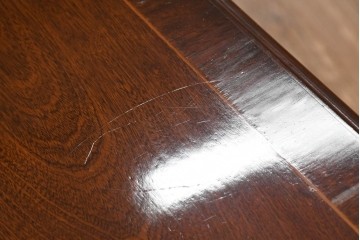 イギリスアンティーク　マホガニー材　幾何学模様のガラス扉が目を引く上品なブックケース　(R-087787)