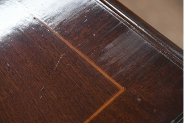 イギリスアンティーク　マホガニー材　幾何学模様のガラス扉が目を引く上品なブックケース　(R-087787)