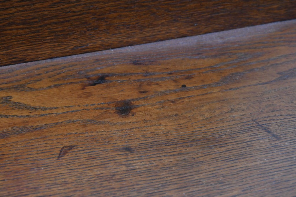 イギリスアンティーク　希少デザイン!!　オーク材　小振りサイズがうれしいステンドグラス入りキャビネット　(R-087789)