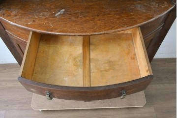 イギリスアンティーク　希少デザイン!!　オーク材　アーチトップ・ボウフロントデザインが魅力のオープンシェルフ　(R-087790)